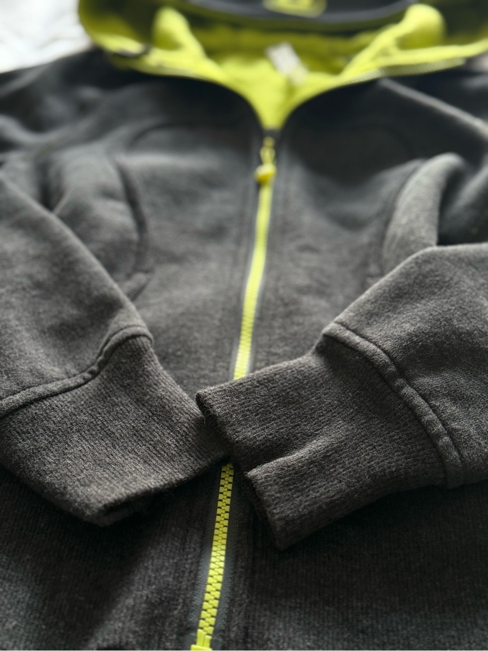 lululemon RARE VINTAGE Scuba Zip Hoodie Embroidered Fuzzy Logo Size 2 Grey Green - Picture 5 of 8